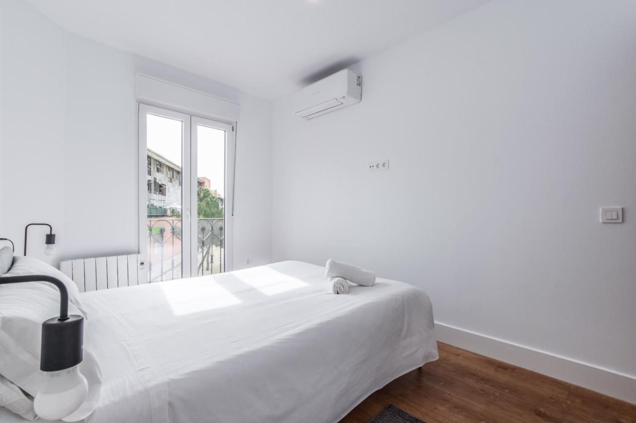 Apartamentos Reformados En Metro Pacifico Alquiler Temporal Madrid Buitenkant foto