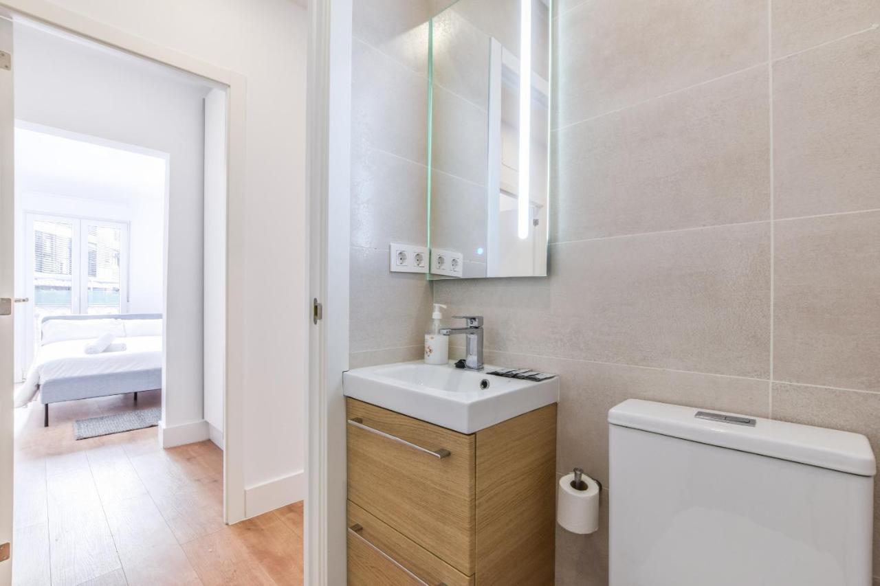 Apartamentos Reformados En Metro Pacifico Alquiler Temporal Madrid Buitenkant foto