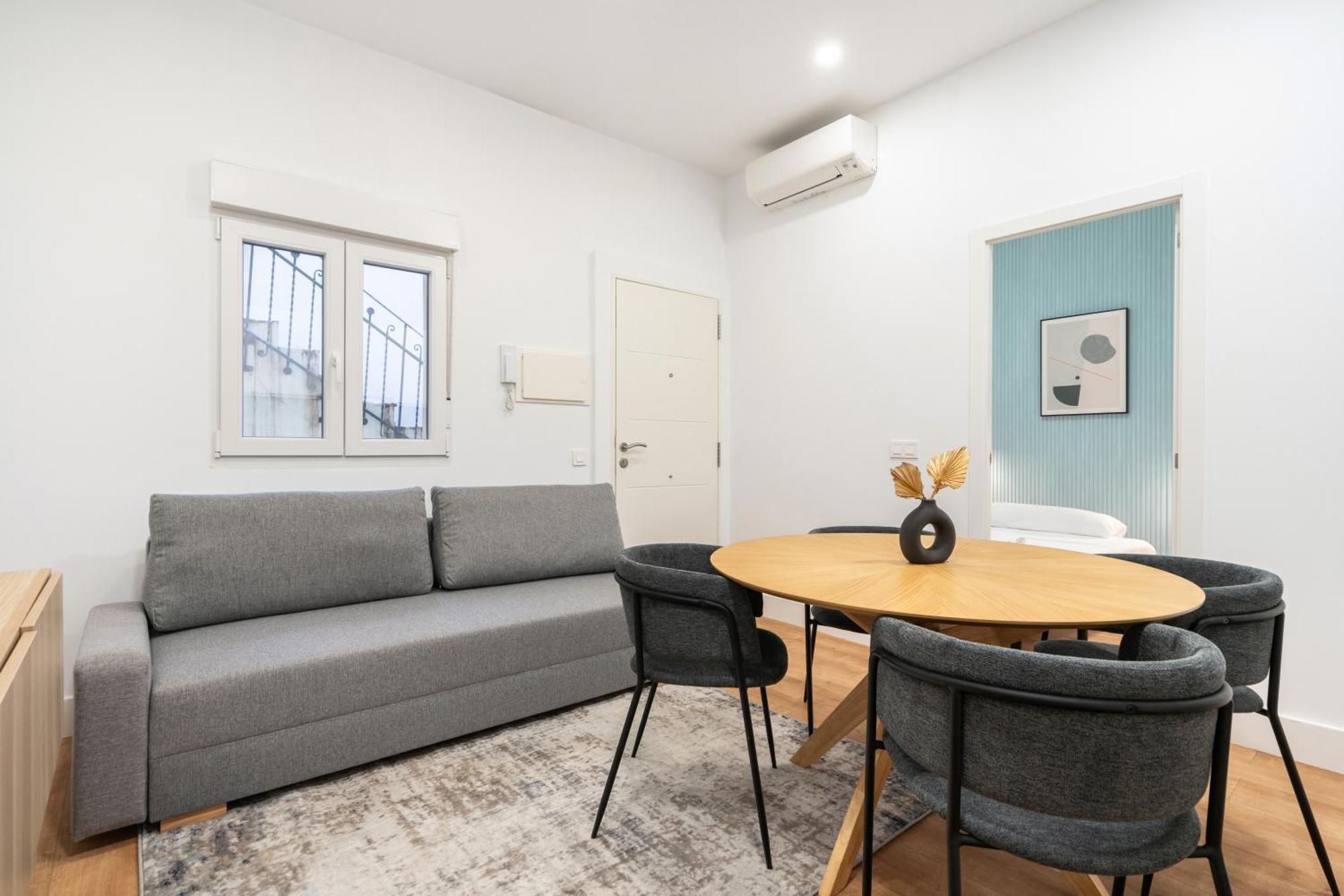 Apartamentos Reformados En Metro Pacifico Alquiler Temporal Madrid Buitenkant foto
