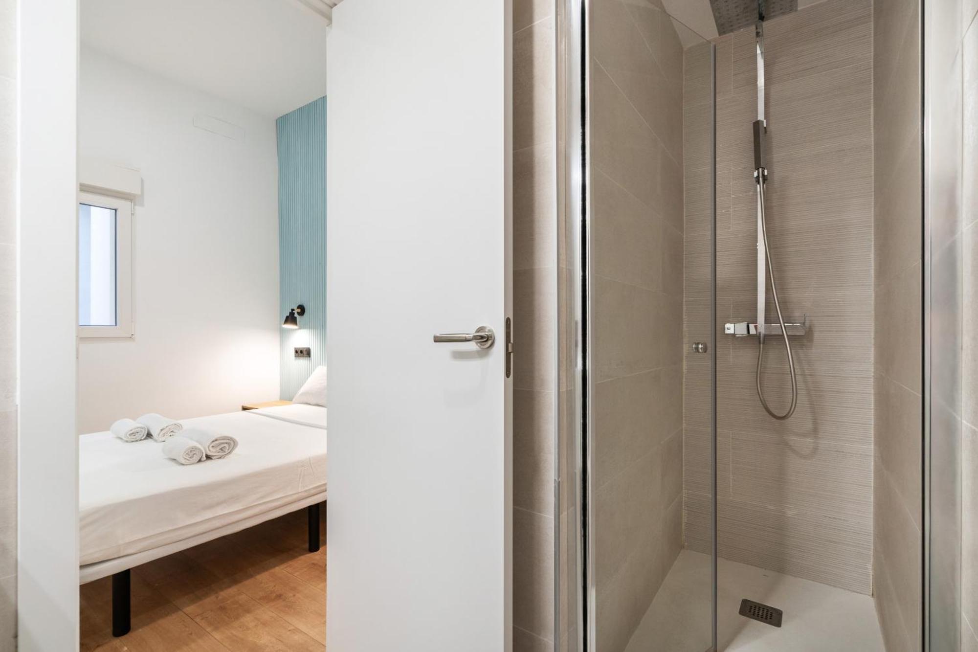 Apartamentos Reformados En Metro Pacifico Alquiler Temporal Madrid Buitenkant foto