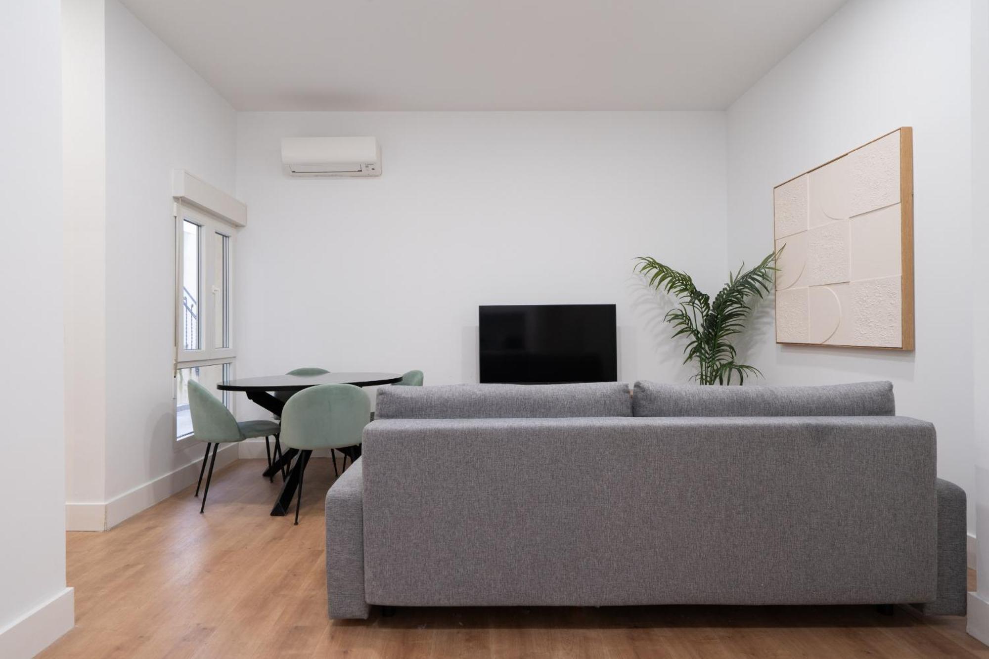 Apartamentos Reformados En Metro Pacifico Alquiler Temporal Madrid Buitenkant foto