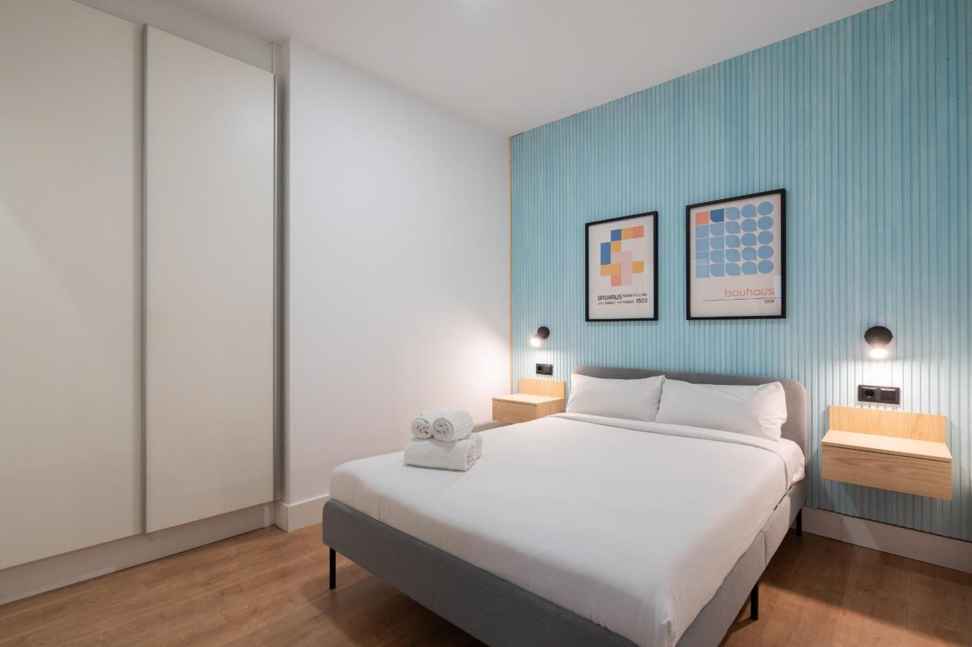 Apartamentos Reformados En Metro Pacifico Alquiler Temporal Madrid Buitenkant foto