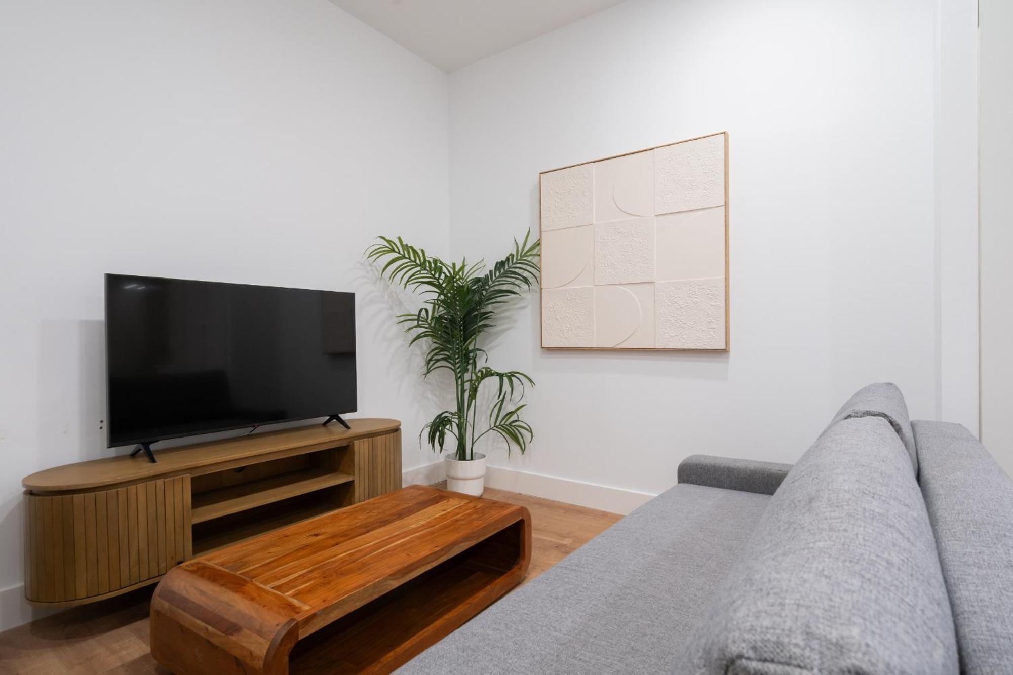 Apartamentos Reformados En Metro Pacifico Alquiler Temporal Madrid Buitenkant foto
